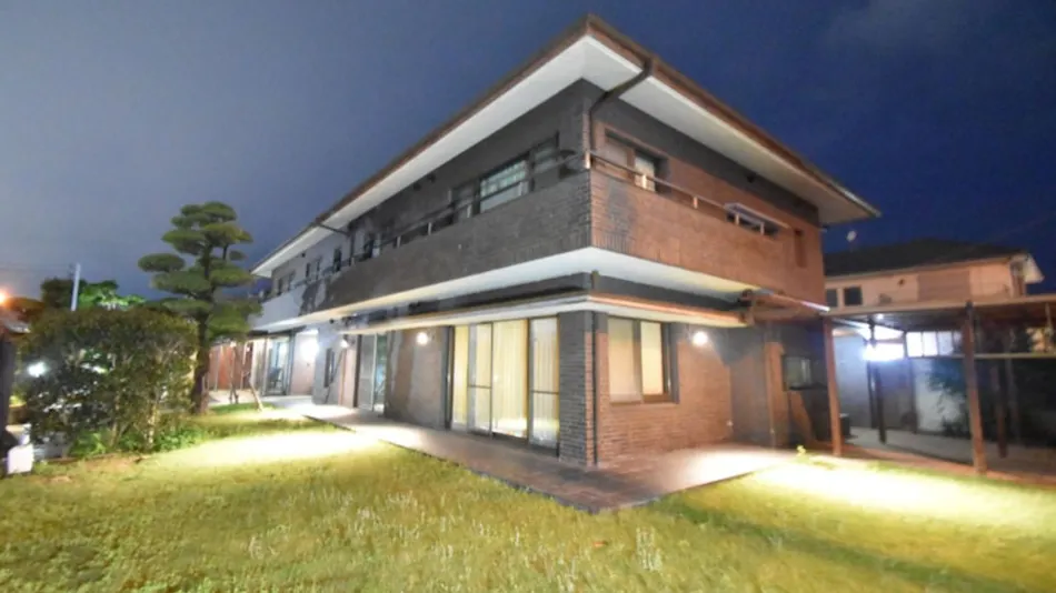 Alphabed Villa Waka