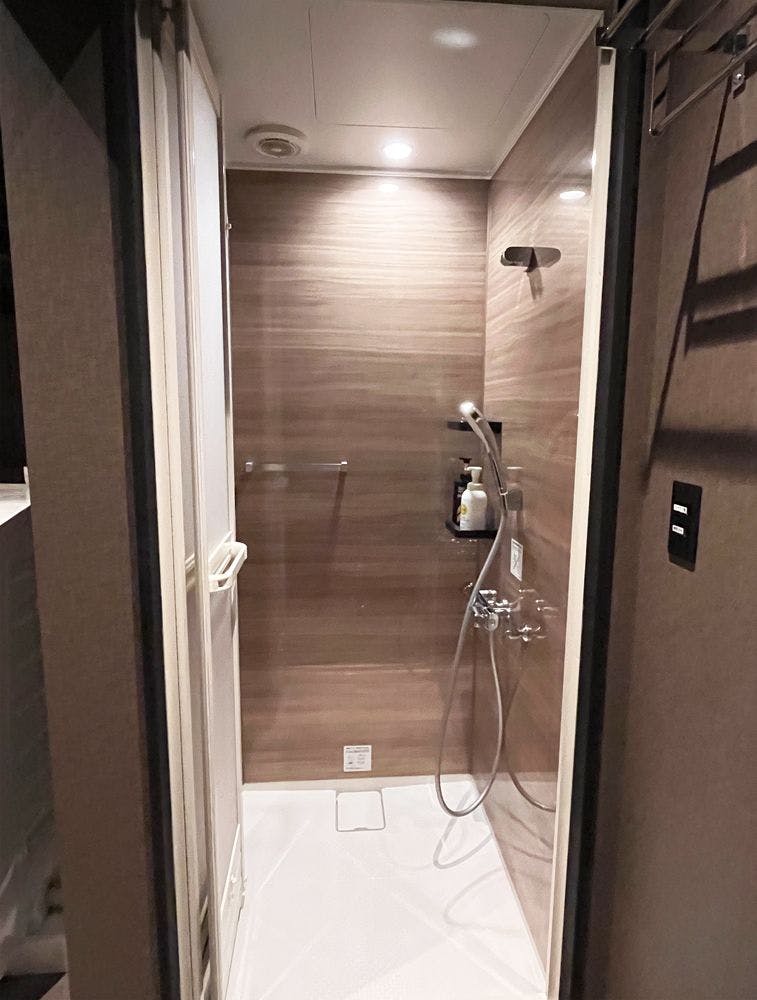 ห้องอาบน้ำฝักบัว