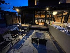 伊吹山麓多目的古民家　春テラス