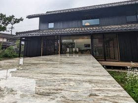 伊吹山麓多目的古民家　春テラス