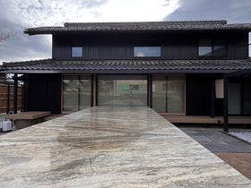 伊吹山麓多目的古民家　春テラス