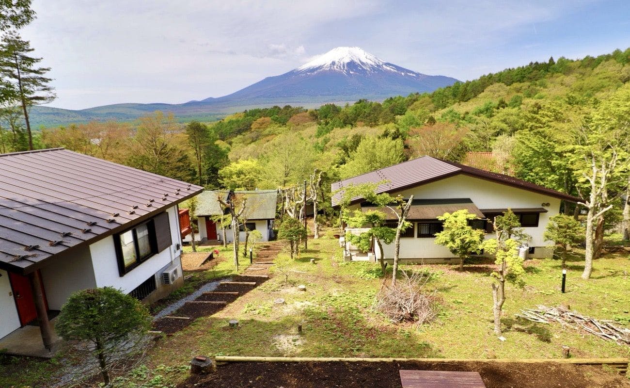 貸別荘 ４DK 山梨県山中湖村 １泊２日 １８０００円 富士五湖巡り 登山 富士山 テニスに最適 貸別荘 ４DK 山梨県山中湖村 １泊２日 １８０００円 富士五湖