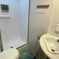 บ้านรถพ่วงพร้อมพื้นที่น้ำ