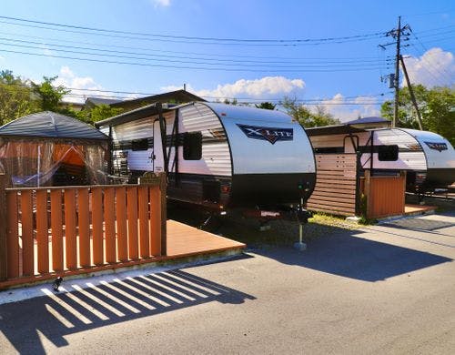 トレーラーハウス