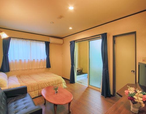 【客室一例】1階山側ダブル（露天風呂付）