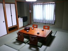 ビジネスホテル三徳