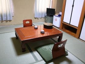 ビジネスホテル三徳