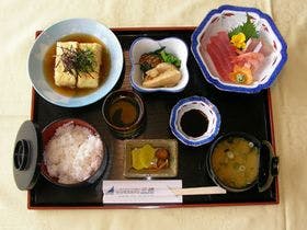 ビジネスホテル三徳