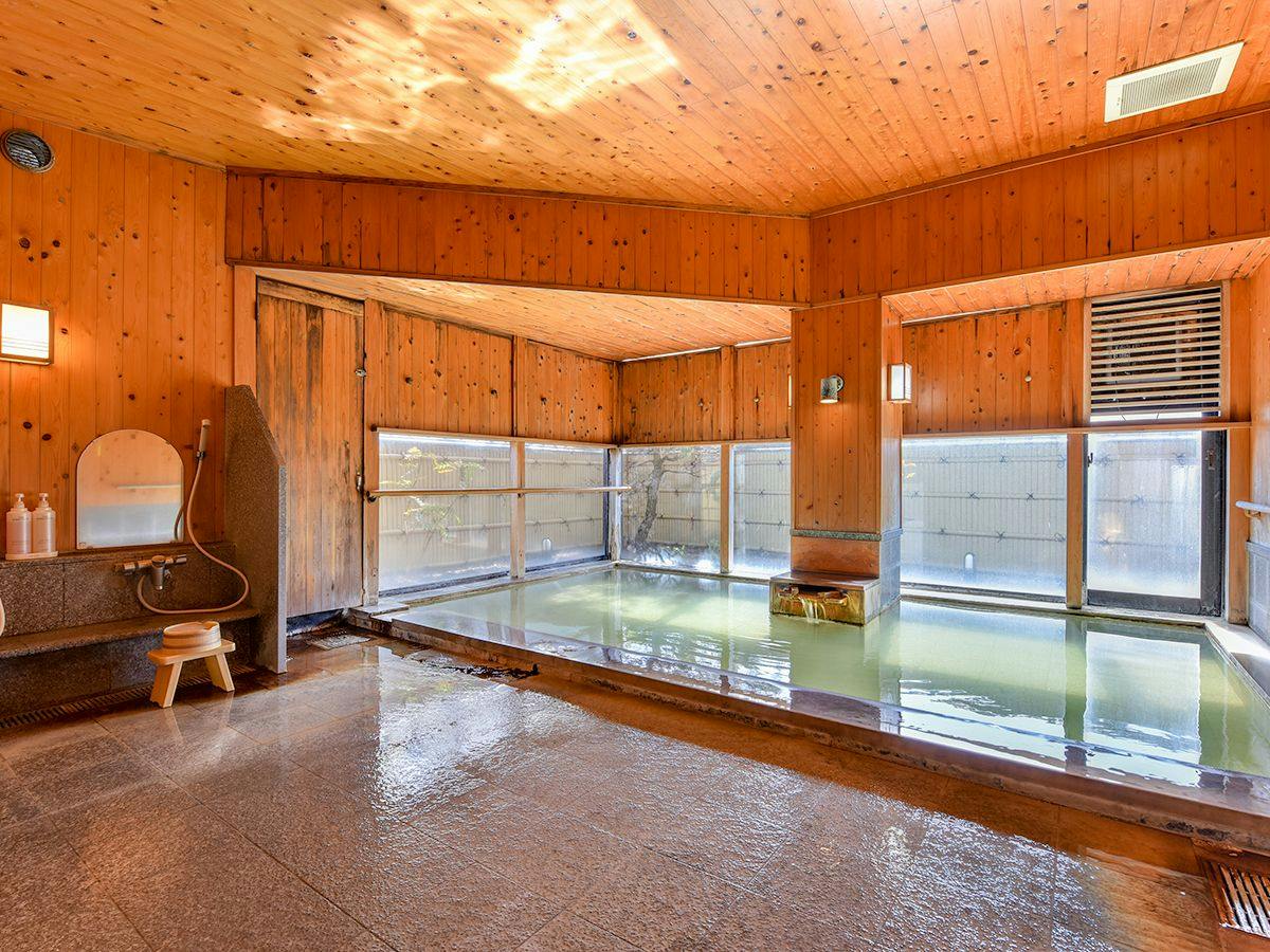 Mata Onsen Yamasuisou (Spa Land Mata)