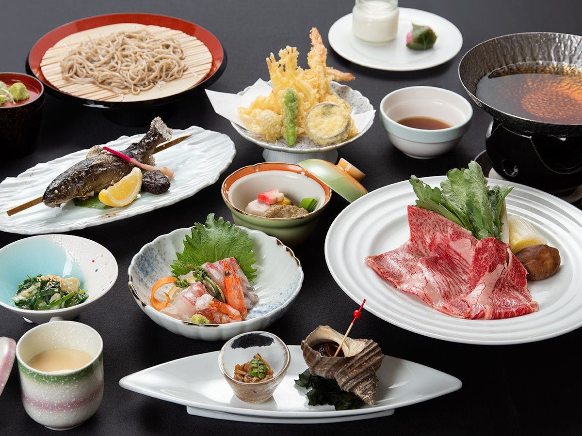*【Contoh Makan Malam / Kaiseki Spesial】
