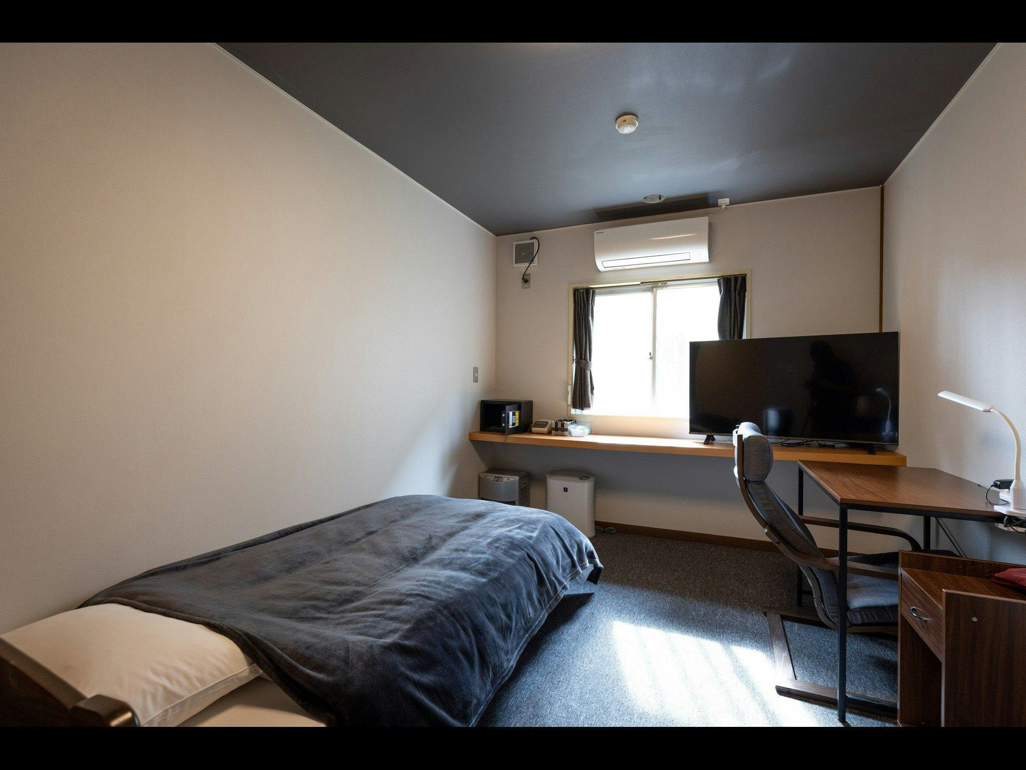 ห้องเดี่ยว (มีหน้าต่าง)