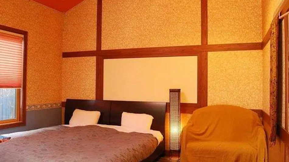 Berza Cat: Private Onsen with 5 Saunas, All-You-Can-Eat & Drink Pork Shabu and Alcohol