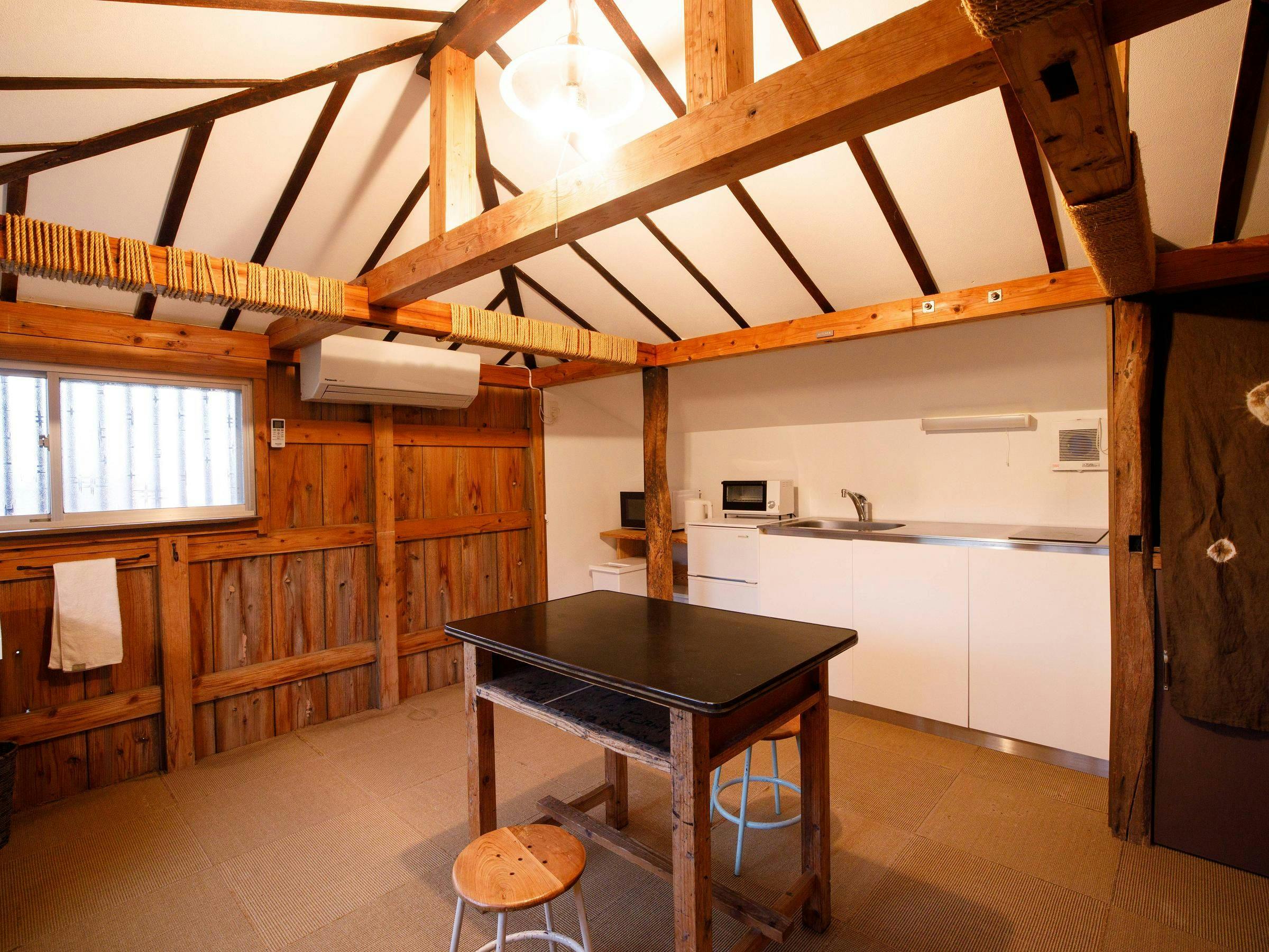 ＜ที่พักหลังคามองเห็นทะเล＞ภายในและพื้นที่รับประทานอาหาร