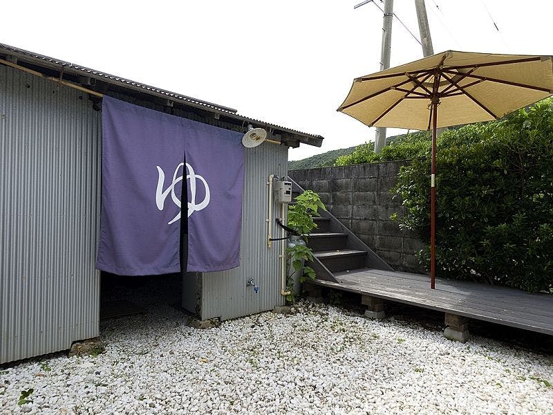 <ที่พักหลังคามองเห็นทะเล> ห้องน้ำ