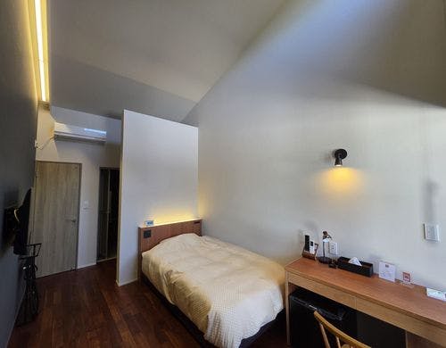 デラックスシングルルーム02