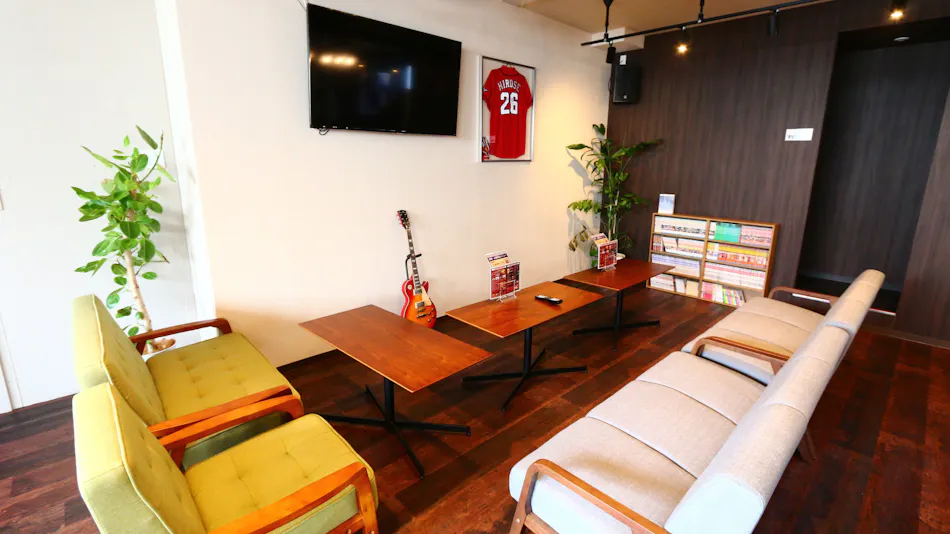 RED HELMET House & Sports Cafe Bar Hiroshima