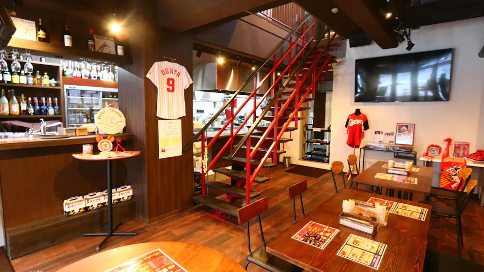 RED HELMET House & Sports Cafe Bar Hiroshima