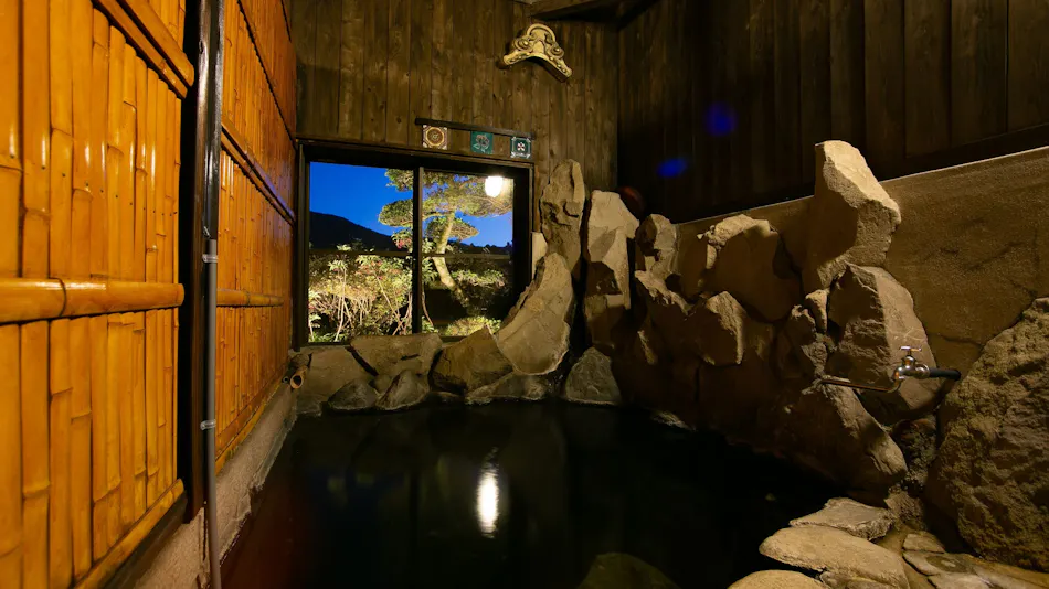 Yufuin Lamp Inn: A Japanese Modern Hot Spring Ryokan