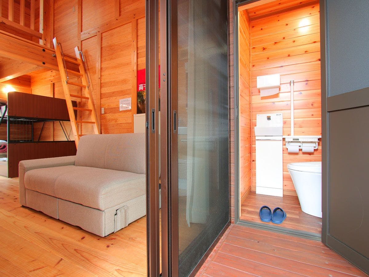 คอทเทจที่กว้างขวางและผ่อนคลาย (Aira, Yamazaki)