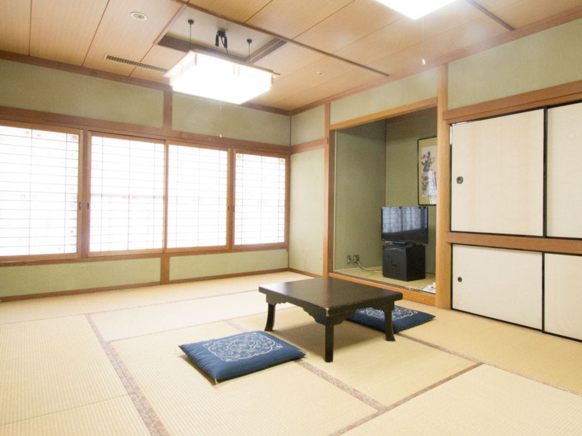 Kanonji Grand Hotel