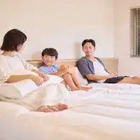 ห้องพักเตียงคู่ (พร้อมพื้นที่นั่งเล่นกลางแจ้ง)