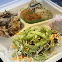 แผนอาหารเย็นจากร้านข้าวกล่องยอดนิยมในท้องถิ่น