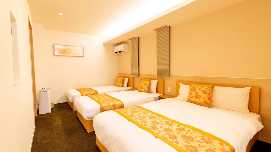Grand Base Hiroshima Ekimae