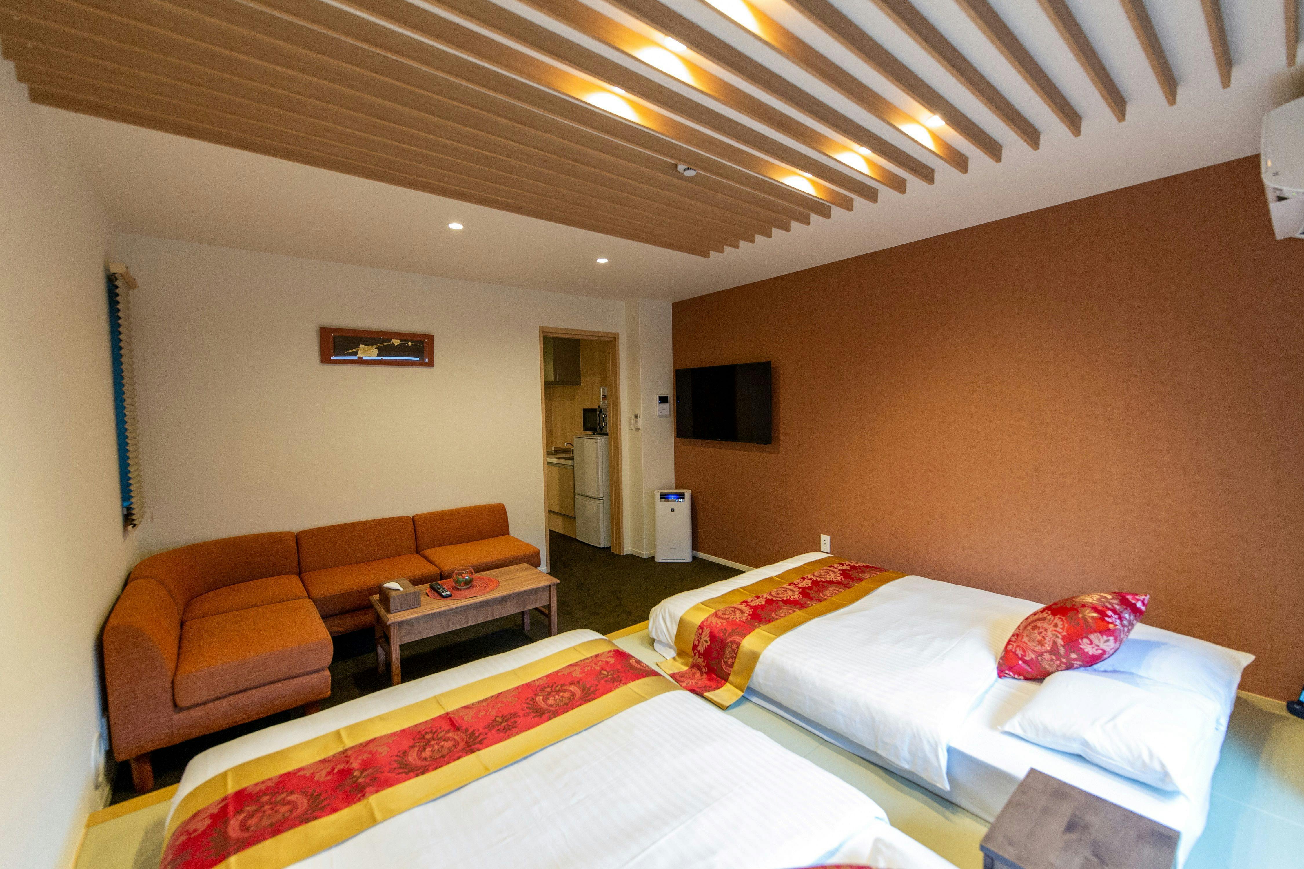 Grand Base Hiroshima Ekimae