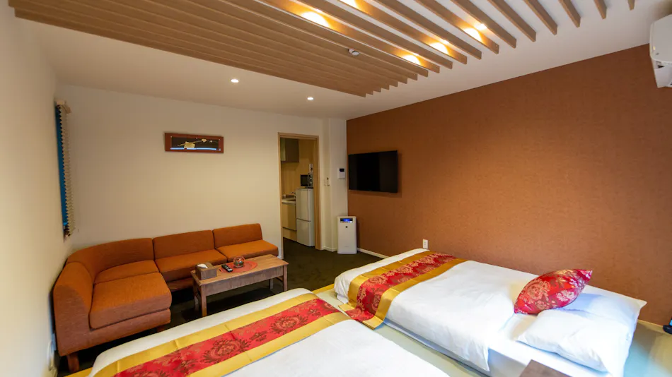 Grand Base Hiroshima Ekimae