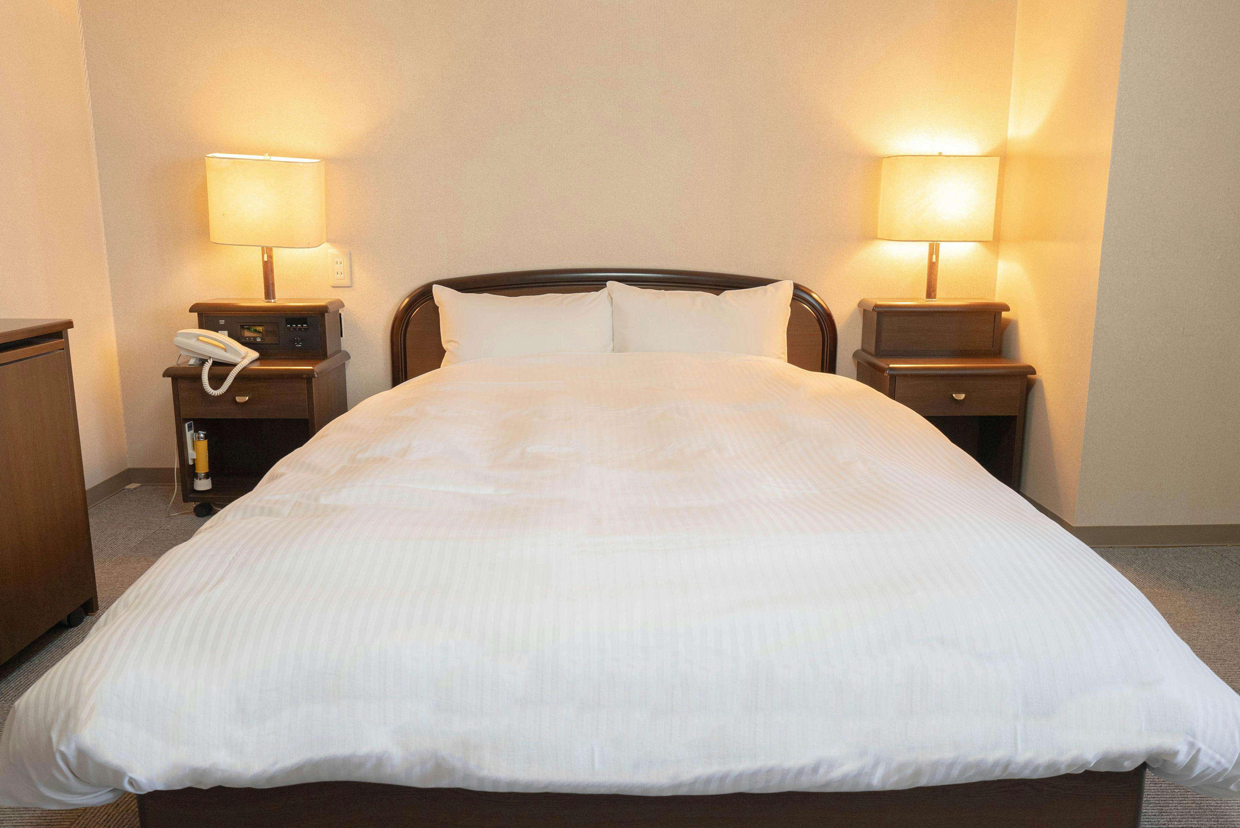 【สแตนดาร์ดดับเบิล】20 ตารางเมตร/สูบบุหรี่・ปลอดบุหรี่