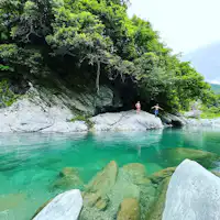 พื้นที่ส่วนตัวสำหรับเล่นน้ำในแม่น้ำ