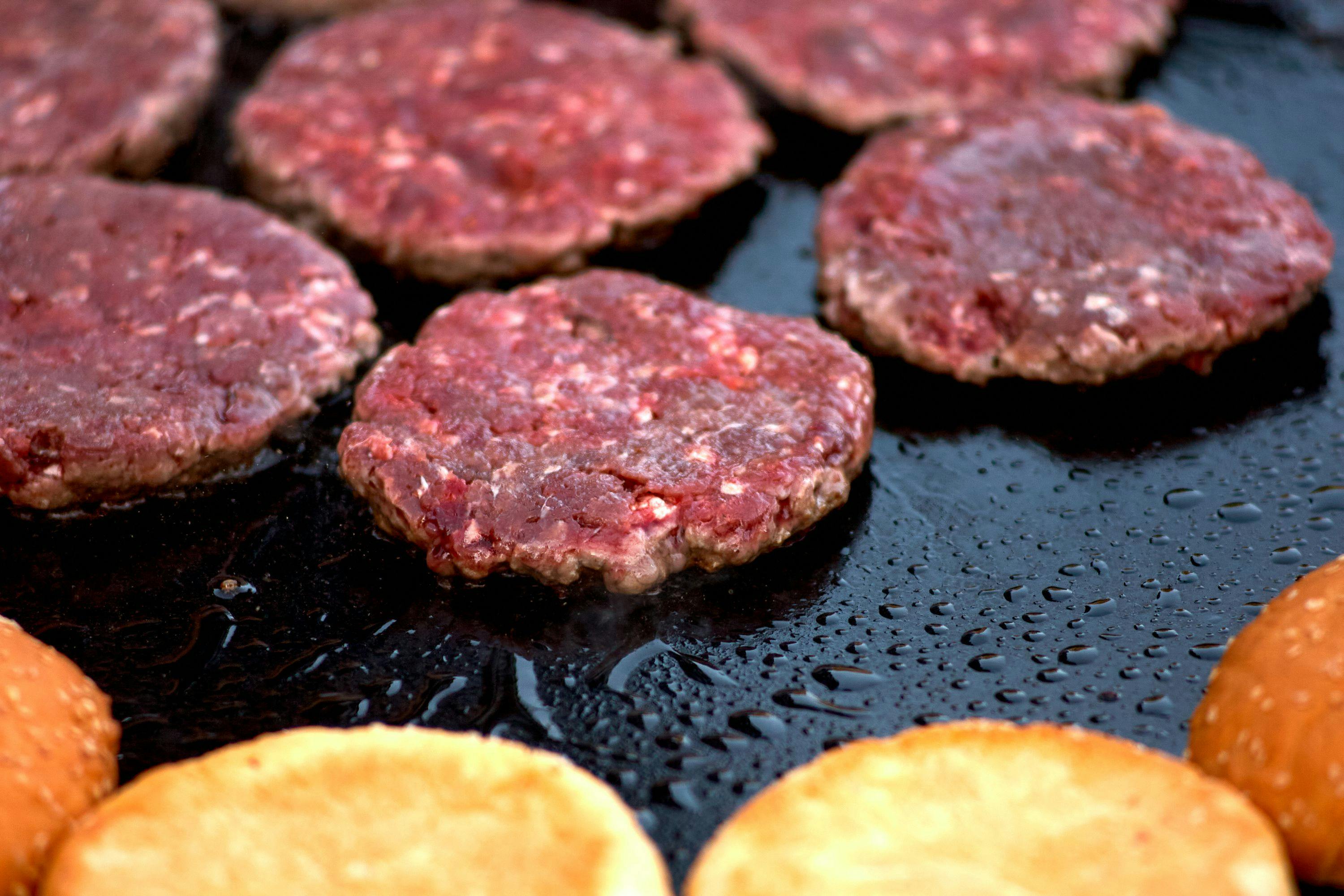 ชุดเบอร์เกอร์เนื้อสัตว์ป่า (เนื้อดิบ) สำหรับ 4 คน