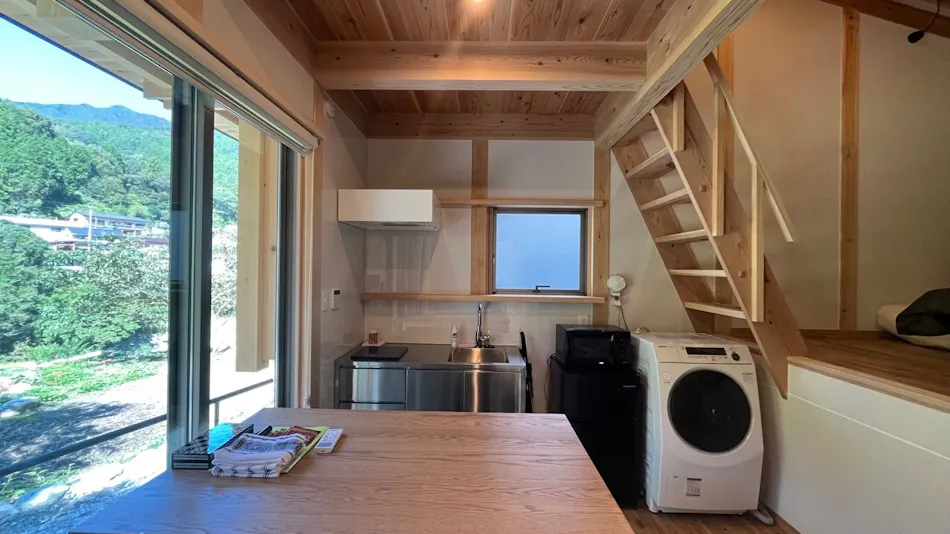 CrossFit Otoyo Strength "Tiny House"