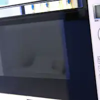 มีไมโครเวฟและตู้เย็นในแต่ละอาคาร