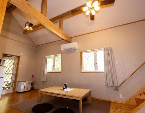 コテージ　リビング①