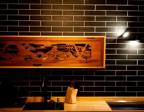 欄間を使ったキッチンの吊戸