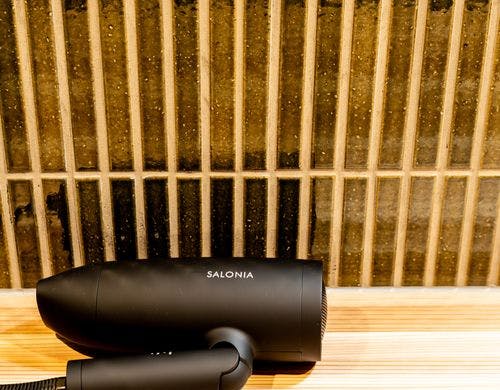 人気のドライヤーを採用