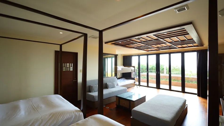 MOANA RESORT