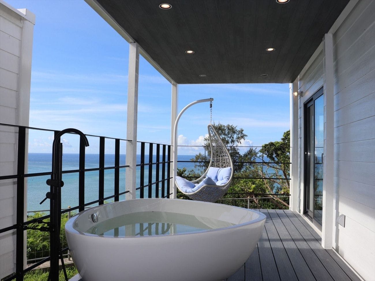 Glory Island Okinawa Yabusachi Resort