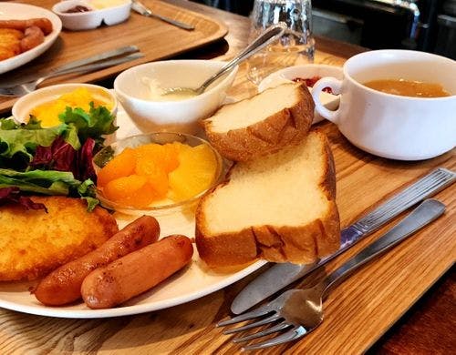 洋食の朝食になります。