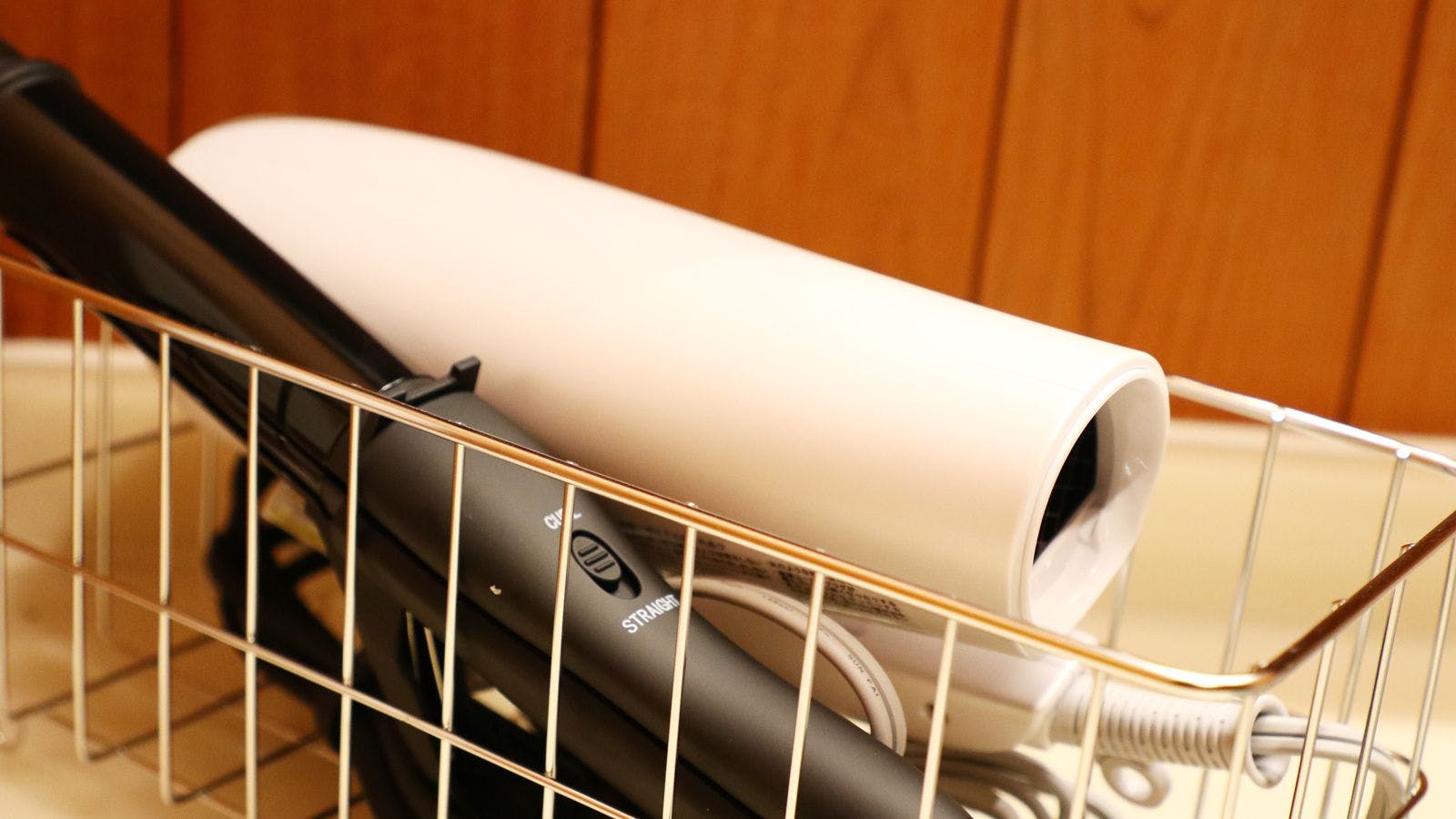 ไดร์เป่าผมและเครื่องหนีบผมในห้องพัก