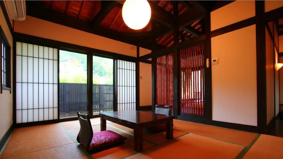 Whispering Wind Retreat Accommodation - Yamaakari