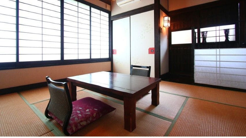 Whispering Wind Retreat Accommodation - Yamaakari