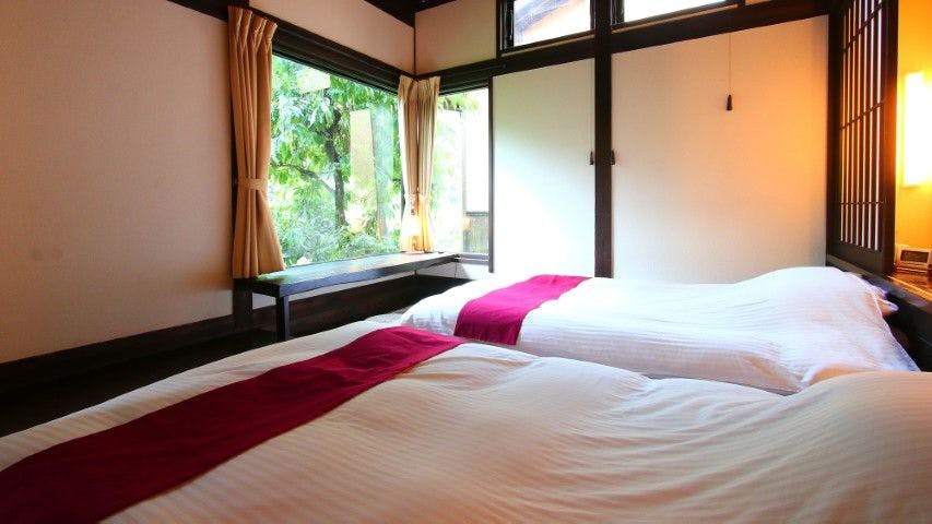 Whispering Wind Retreat Accommodation - Yamaakari