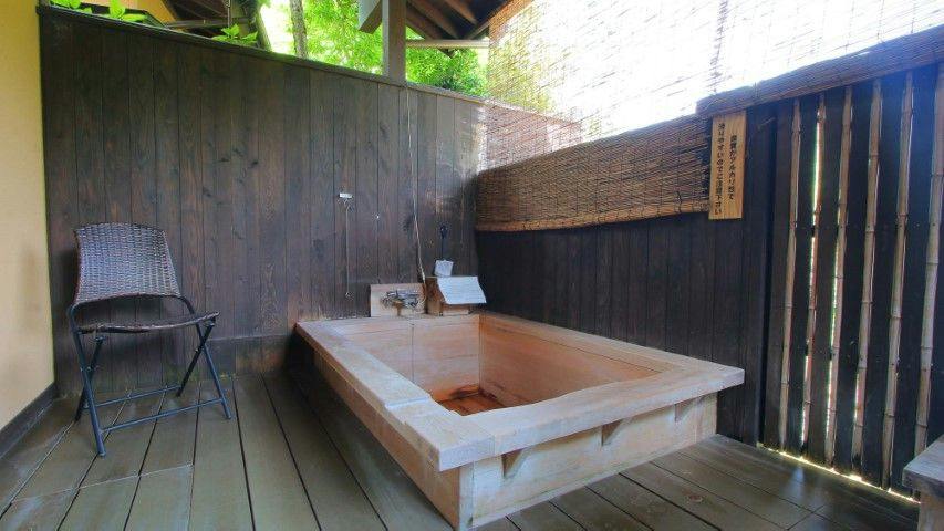 Whispering Wind Retreat Accommodation - Yamaakari