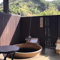 เสียงน้ำไหลในลำธาร