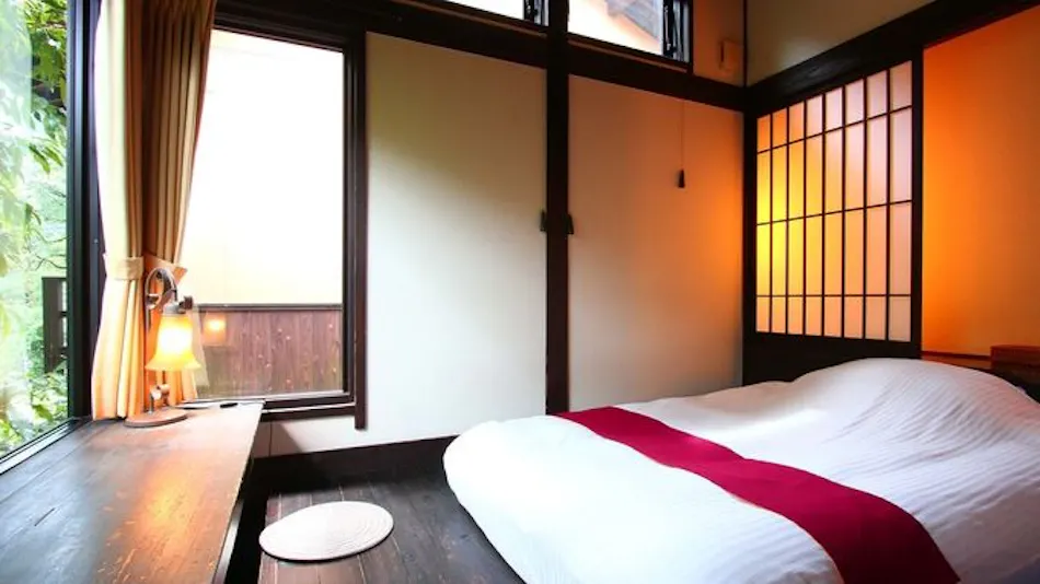 Whispering Wind Retreat Accommodation - Yamaakari