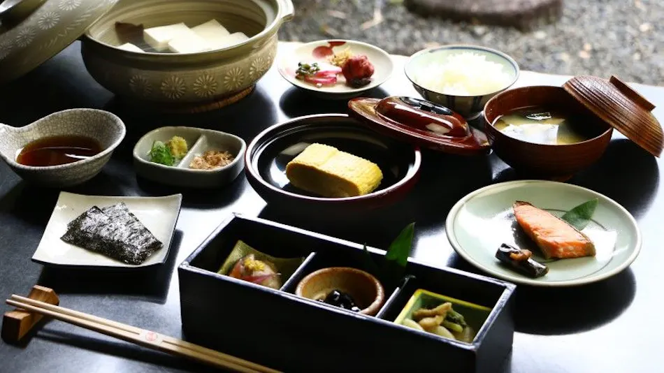 A small traditional Japanese-style accommodation, Culinary Ryokan Sushi Yone