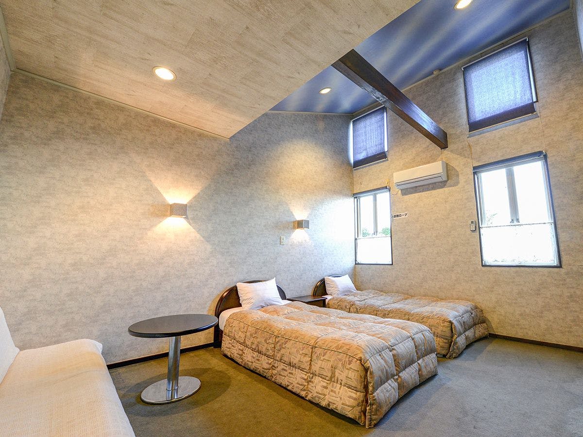 *【สแตนดาร์ดทวิน】