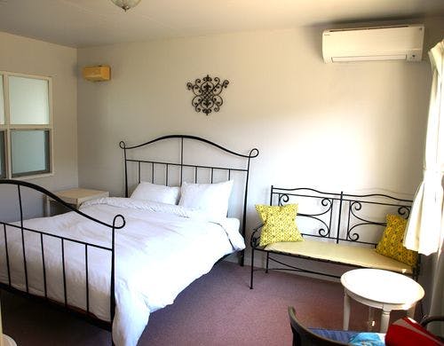 風が通り抜ける設計のジャグーバスの部屋